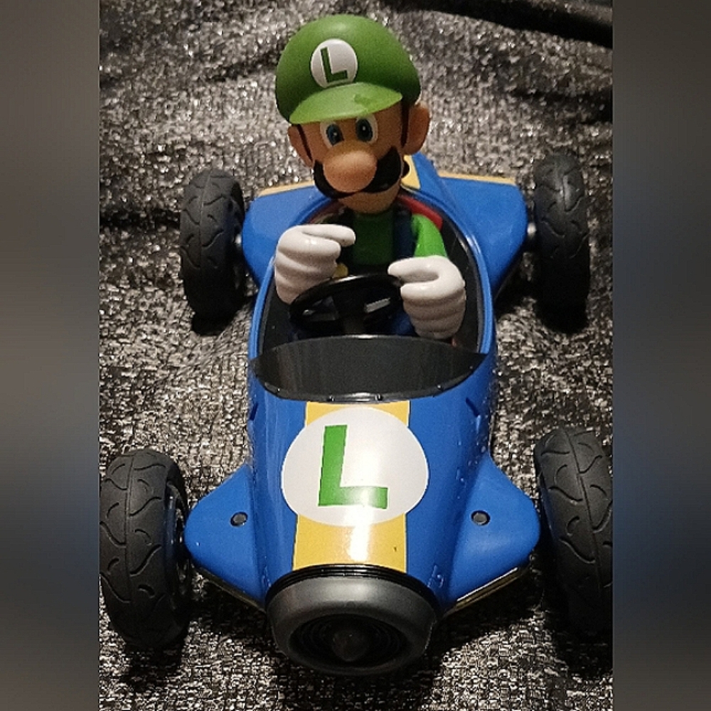 Luigi super Mario Bros RC car